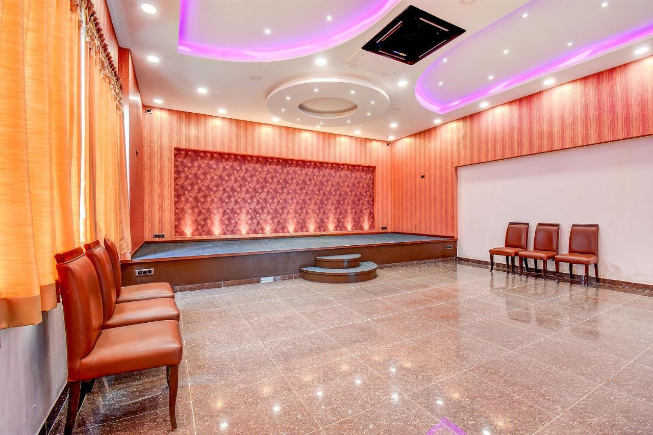 Fabhotel S Comfort Inn - Indiranagar Bangalore Bagian luar foto